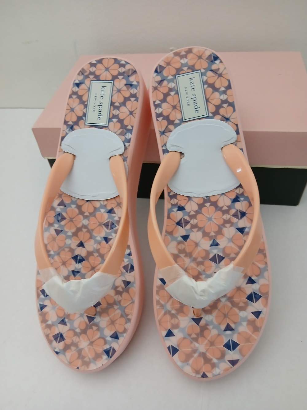 Kate Spade Floral Peach Flip Flop Sandals Size 11B New $30 - Picture 1 of 12